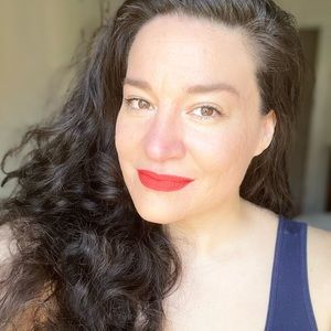 Meet your Posher, Selena